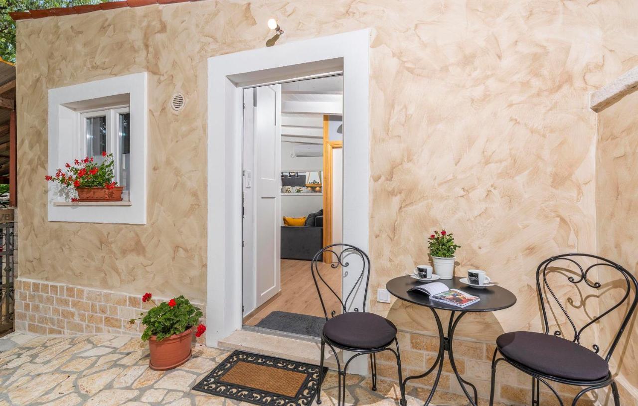 Studio Ivana Porec Exterior photo